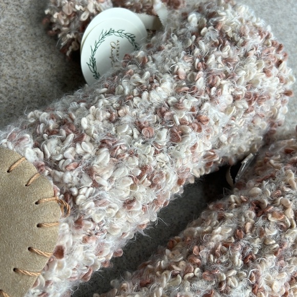 Slipper Socks From Altar’D State, Size Small/Medium
Super Soft Cream/Blush Color - Picture 6 of 15